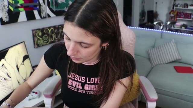 Gallery image thumbnail from Seynt's myfreecams stream on, 07/11/2024, 19:06 image 5 of 20