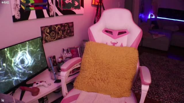 Gallery image thumbnail from Seynt's myfreecams stream on, 07/20/2024, 01:40 image 15 of 20