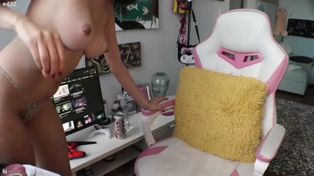 Gallery image thumbnail from Seynt's myfreecams stream on, 07/22/2024, 24:08 image 1 of 20