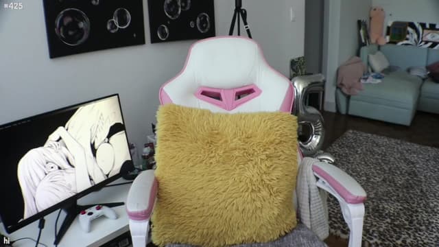 Gallery image thumbnail from Seynt's myfreecams stream on, 07/28/2024, 23:35 image 6 of 20