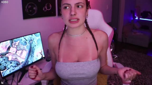 Gallery image thumbnail from Seynt's myfreecams stream on, 07/31/2024, 01:48 image 12 of 20