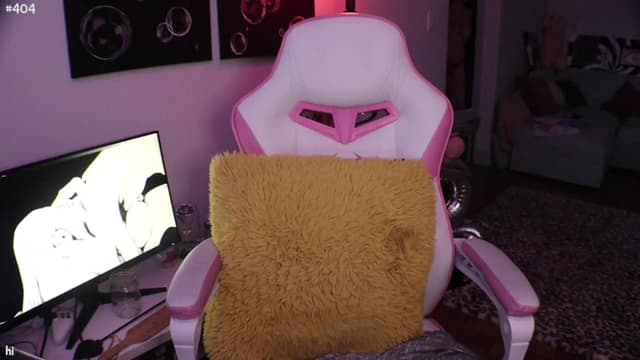 Gallery image thumbnail from Seynt's myfreecams stream on, 08/03/2024, 24:27 image 9 of 20