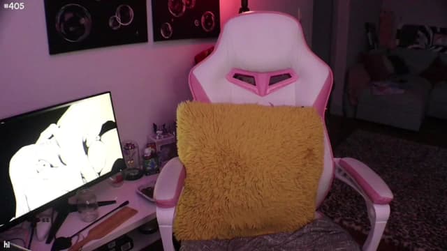 Gallery image thumbnail from Seynt's myfreecams stream on, 08/03/2024, 24:27 image 11 of 20