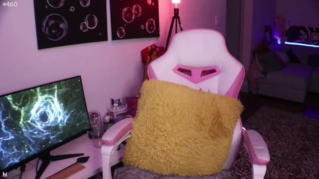 Gallery image thumbnail from Seynt's myfreecams stream on, 08/05/2024, 06:57 image 9 of 20