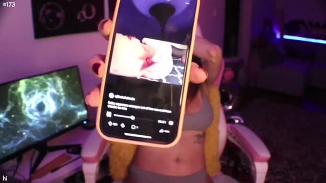 Gallery image thumbnail from Seynt's myfreecams stream on, 08/06/2024, 04:15 image 13 of 20