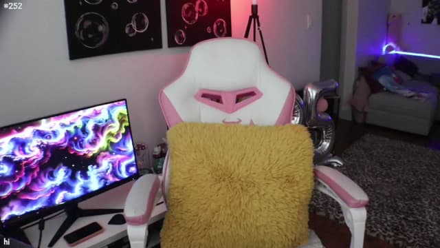 Gallery image thumbnail from Seynt's myfreecams stream on, 08/12/2024, 03:06 image 9 of 20