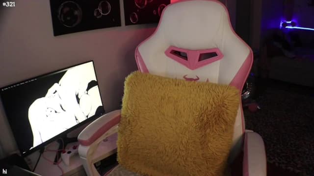 Gallery image thumbnail from Seynt's myfreecams stream on, 08/18/2024, 20:57 image 18 of 20