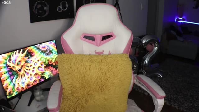Gallery image thumbnail from Seynt's myfreecams stream on, 08/18/2024, 23:49 image 19 of 20