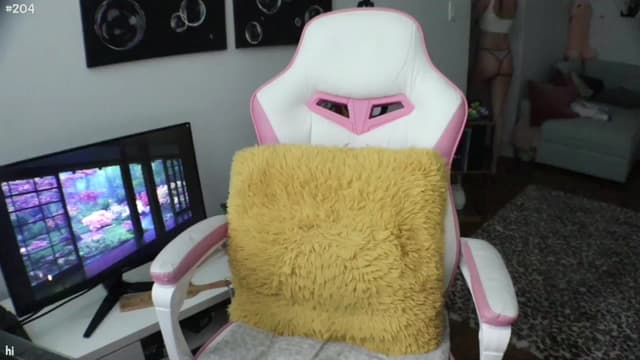 Gallery image thumbnail from Seynt's myfreecams stream on, 08/21/2024, 22:13 image 19 of 20