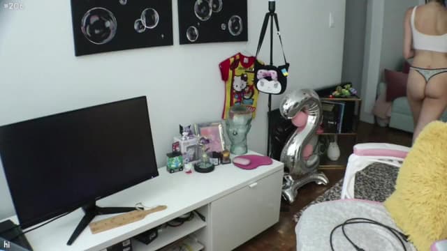Gallery image thumbnail from Seynt's myfreecams stream on, 08/21/2024, 22:13 image 9 of 20