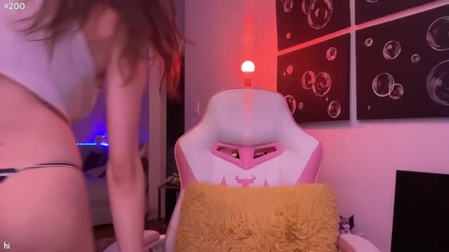 Gallery image thumbnail from Seynt's myfreecams stream on, 08/28/2024, 04:20 image 13 of 20
