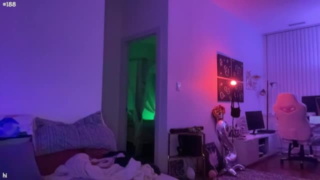 Gallery image thumbnail from Seynt's myfreecams stream on, 09/01/2024, 01:37 image 20 of 20