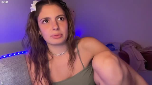 Gallery image thumbnail from Seynt's myfreecams stream on, 09/04/2024, 02:49 image 16 of 20