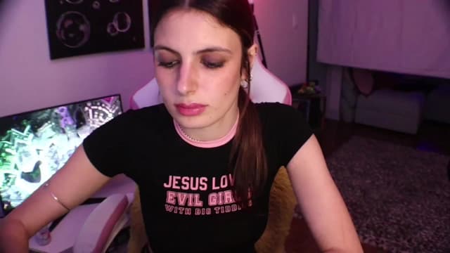 Gallery image thumbnail from Seynt's myfreecams stream on, 09/12/2024, 24:11 image 9 of 20