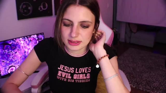 Gallery image thumbnail from Seynt's myfreecams stream on, 09/12/2024, 24:11 image 8 of 20