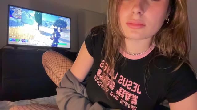 Gallery image thumbnail from Seynt's myfreecams stream on, 09/12/2024, 01:37 image 4 of 20