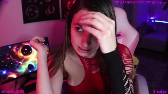 Gallery image thumbnail from Seynt's myfreecams stream on, 10/10/2024, 24:03 image 10 of 20