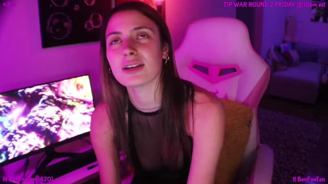 Gallery image thumbnail from Seynt's myfreecams stream on, 10/11/2024, 24:02 image 18 of 20