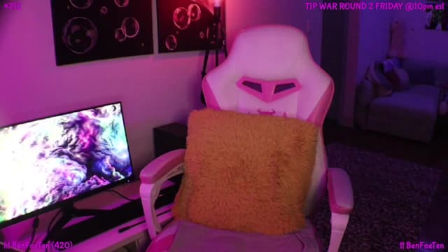 Gallery image thumbnail from Seynt's myfreecams stream on, 10/11/2024, 24:02 image 5 of 20