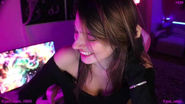 Gallery image thumbnail from Seynt's myfreecams stream on, 10/17/2024, 03:45 image 18 of 20