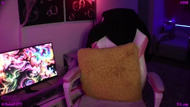 Gallery image thumbnail from Seynt's myfreecams stream on, 10/18/2024, 05:26 image 4 of 20