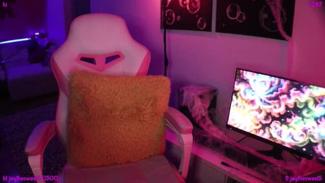 Gallery image thumbnail from Seynt's myfreecams stream on, 10/24/2024, 02:11 image 10 of 20