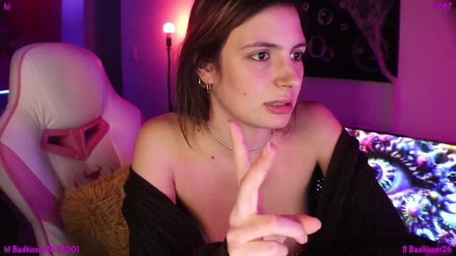 Gallery image thumbnail from Seynt's myfreecams stream on, 10/25/2024, 03:57 image 16 of 20