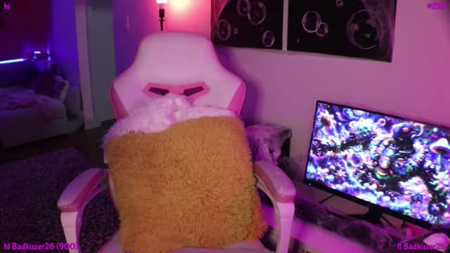 Gallery image thumbnail from Seynt's myfreecams stream on, 10/29/2024, 06:25 image 2 of 20