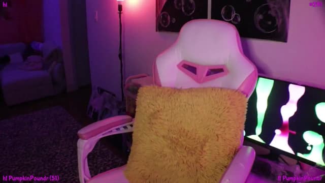 Gallery image thumbnail from Seynt's myfreecams stream on, 10/31/2024, 24:38 image 17 of 20