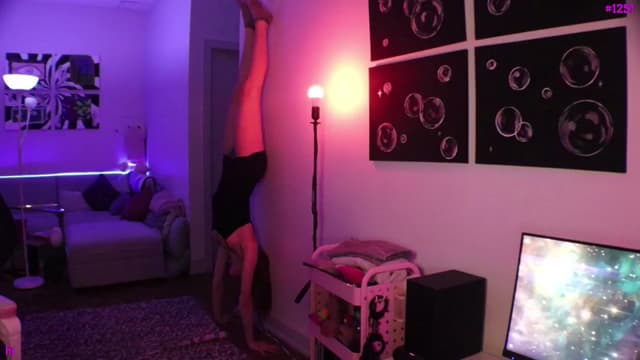 Gallery image thumbnail from Seynt's myfreecams stream on, 11/05/2024, 04:59 image 10 of 20
