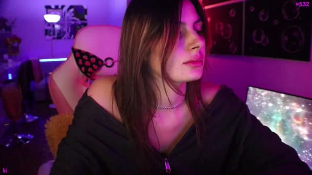 Gallery image thumbnail from Seynt's myfreecams stream on, 11/11/2024, 07:35 image 1 of 20