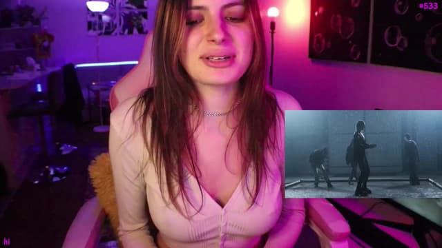 Gallery image thumbnail from Seynt's myfreecams stream on, 11/11/2024, 23:26 image 8 of 20