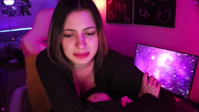 Gallery image thumbnail from Seynt's myfreecams stream on, 11/13/2024, 04:28 image 17 of 20