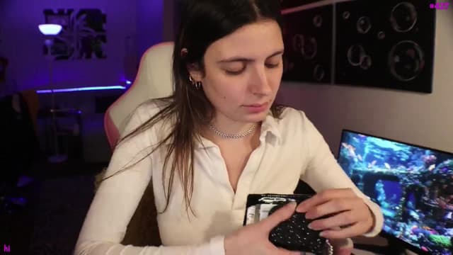 Gallery image thumbnail from Seynt's myfreecams stream on, 11/20/2024, 24:03 image 20 of 20