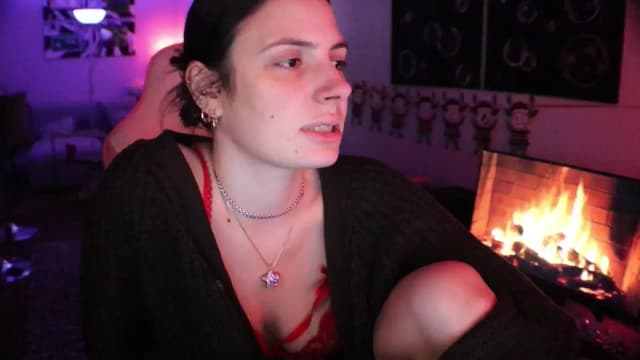 Gallery image thumbnail from Seynt's myfreecams stream on, 12/23/2024, 07:26 image 14 of 20