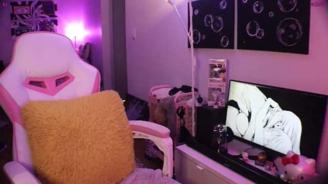 Gallery image thumbnail from Seynt's myfreecams stream on, 01/22/2025, 03:54 image 16 of 20