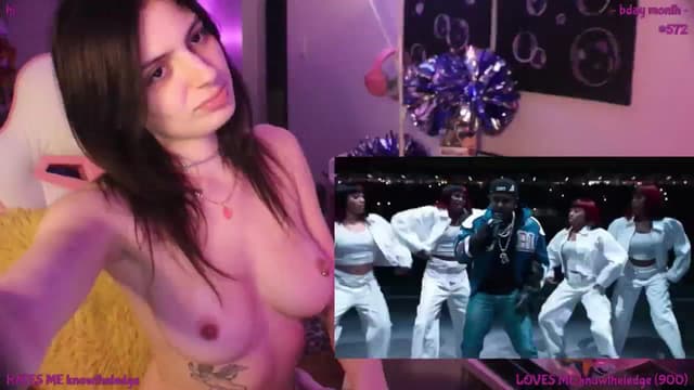 Gallery image thumbnail from Seynt's myfreecams stream on, 02/10/2025, 02:15 image 13 of 20