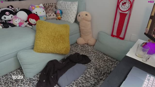 Gallery image thumbnail from Seynt's myfreecams stream on, 03/22/2025, 19:53 image 11 of 20