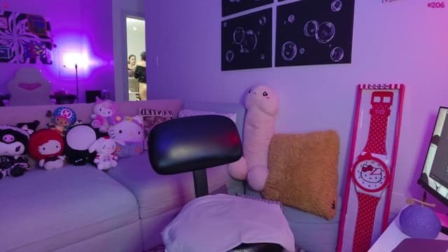 Gallery image thumbnail from Seynt's myfreecams stream on, 04/03/2025, 03:01 image 20 of 20