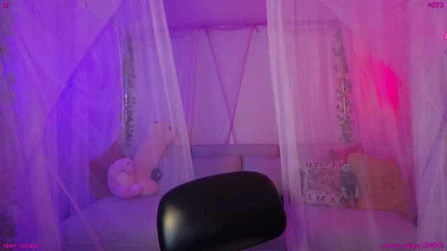 Gallery image thumbnail from Seynt's myfreecams stream on, 07/16/2025, 03:41 image 18 of 20