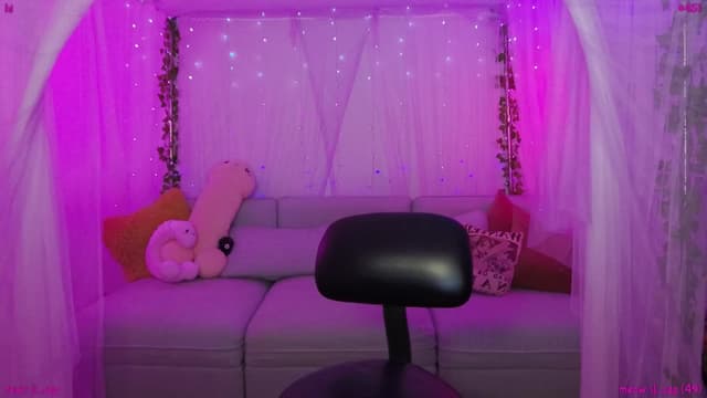 Gallery image thumbnail from Seynt's myfreecams stream on, 07/25/2025, 04:02 image 7 of 20