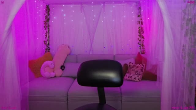 Gallery image thumbnail from Seynt's myfreecams stream on, 07/25/2025, 04:02 image 5 of 20