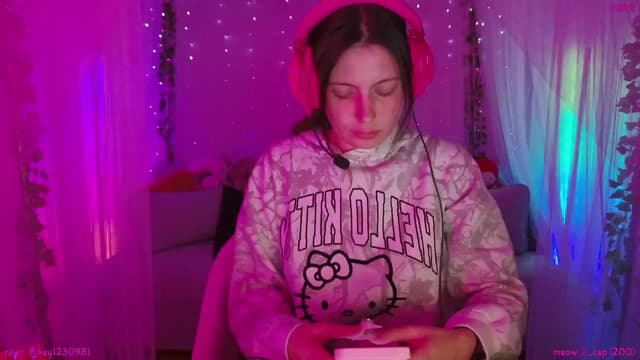 Gallery image thumbnail from Seynt's myfreecams stream on, 09/05/2025, 01:26 image 13 of 20