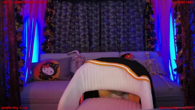 Gallery image thumbnail from Seynt's myfreecams stream on, 10/18/2025, 22:07 image 17 of 20