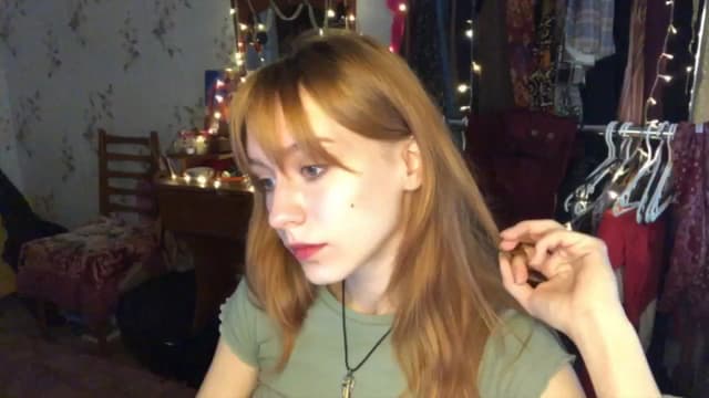 Gallery image thumbnail from Sia_A's myfreecams stream on, 08/06/2024, 09:16 image 4 of 20