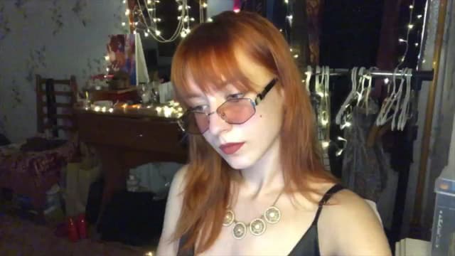 Gallery image thumbnail from Sia_A's myfreecams stream on, 08/18/2024, 20:27 image 6 of 20