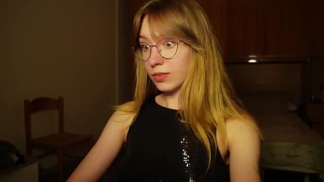 Gallery image thumbnail from Sia_A's myfreecams stream on, 06/30/2026, 22:37 image 12 of 20