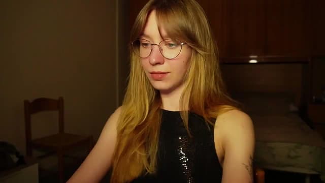 Gallery image thumbnail from Sia_A's myfreecams stream on, 06/30/2026, 22:37 image 15 of 20