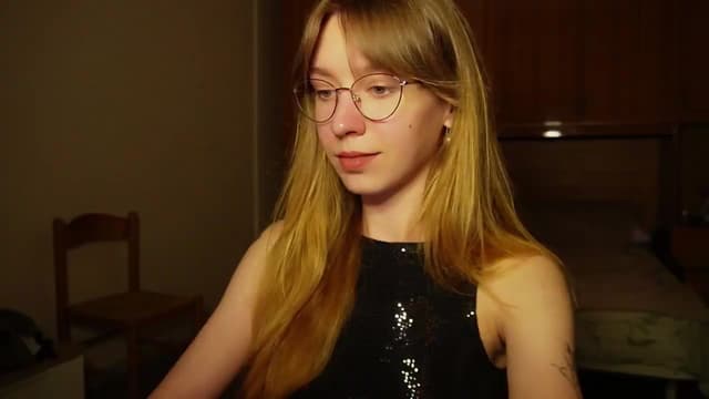 Gallery image thumbnail from Sia_A's myfreecams stream on, 06/30/2026, 22:37 image 5 of 20