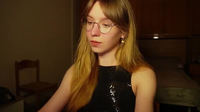Gallery image thumbnail from Sia_A's myfreecams stream on, 06/30/2026, 22:37 image 3 of 20